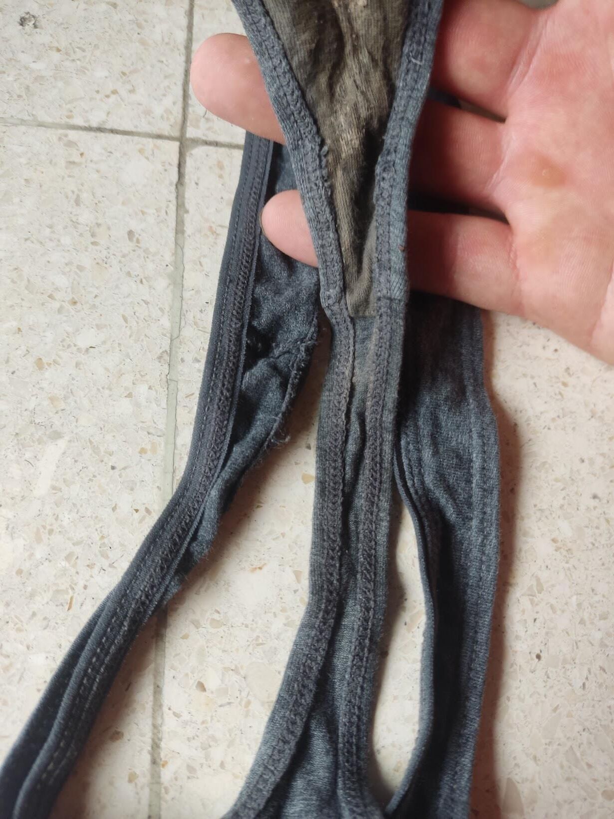 Mila ihr getragener süßer tanga
