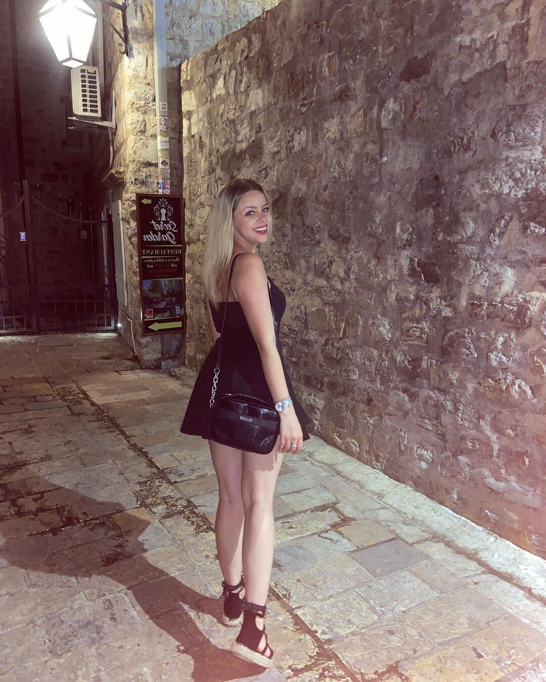 Hot Women Wearing Dresses (Non Nude)