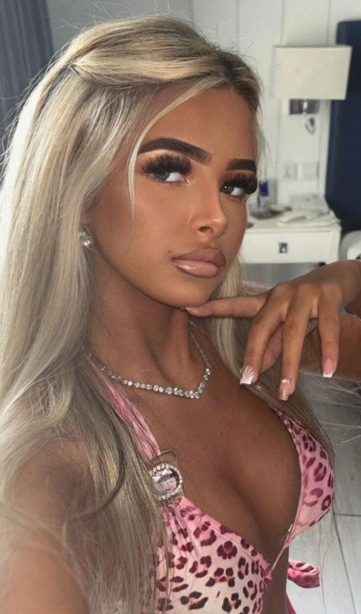 Stunning UK Chavs 