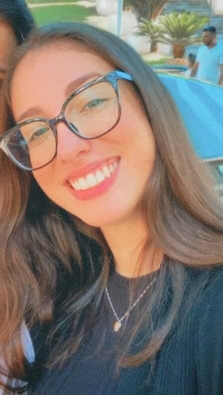 Sexy Larissa for tributes