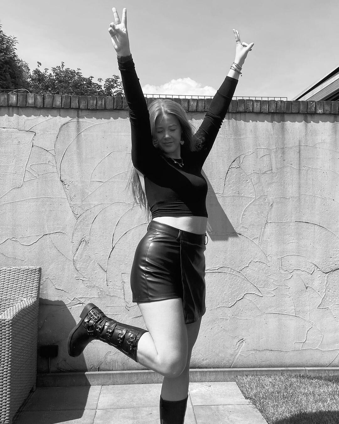 dutch leather slut Merle Wigger