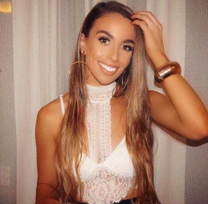 アメリカの大学の女とオーストラリアのユニの女またはビンボのミックス