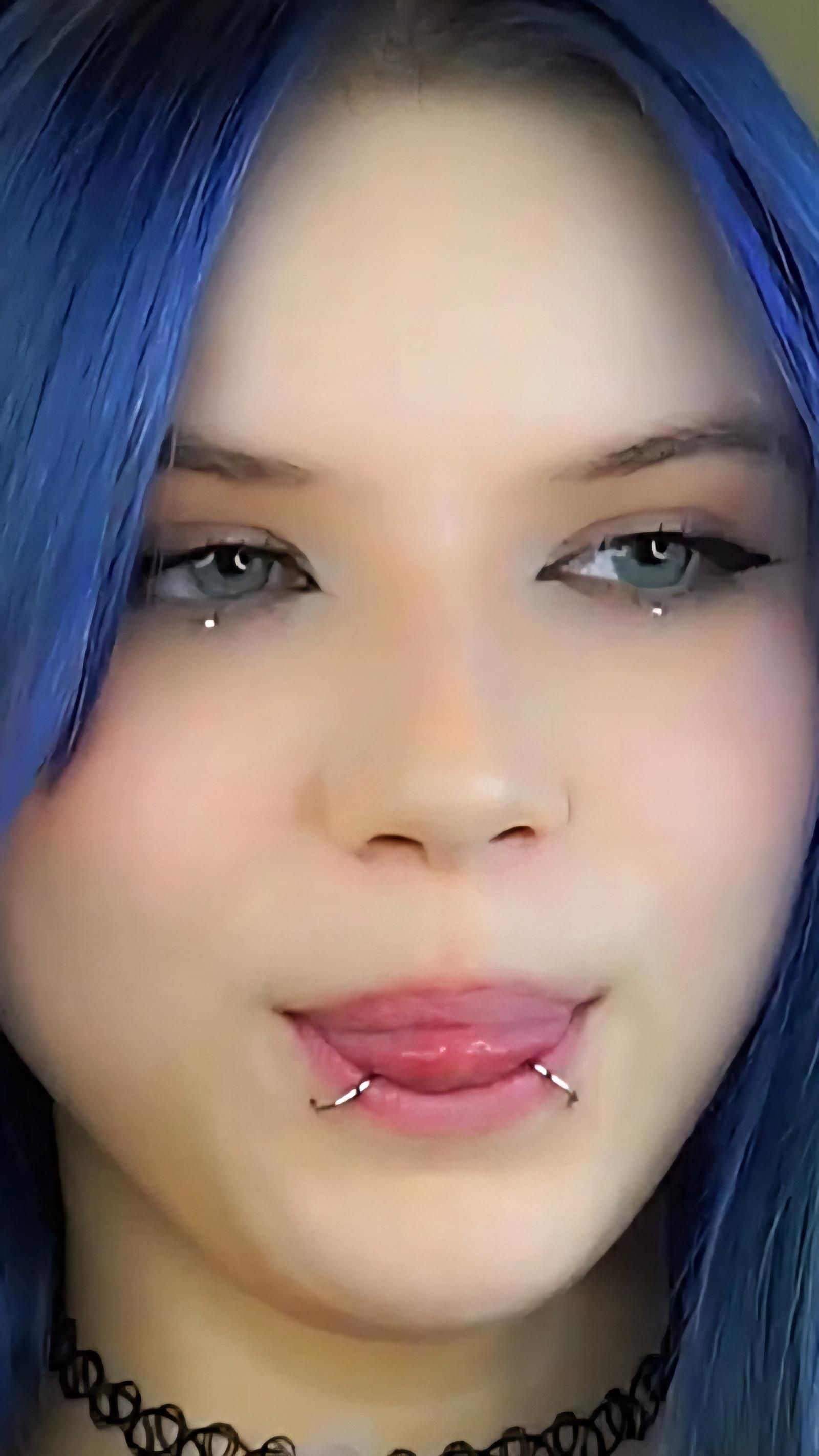 EVELYYN 