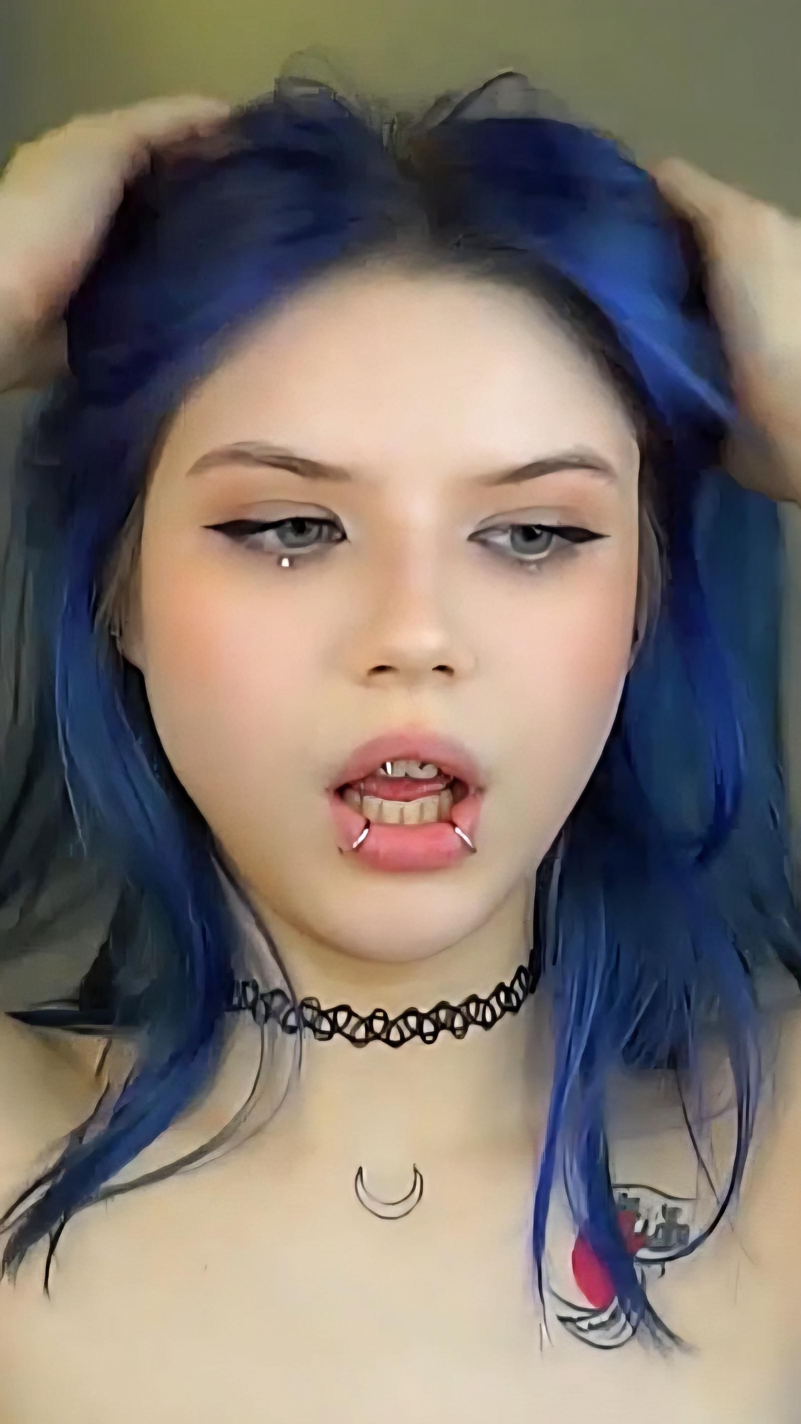 EVELYYN 