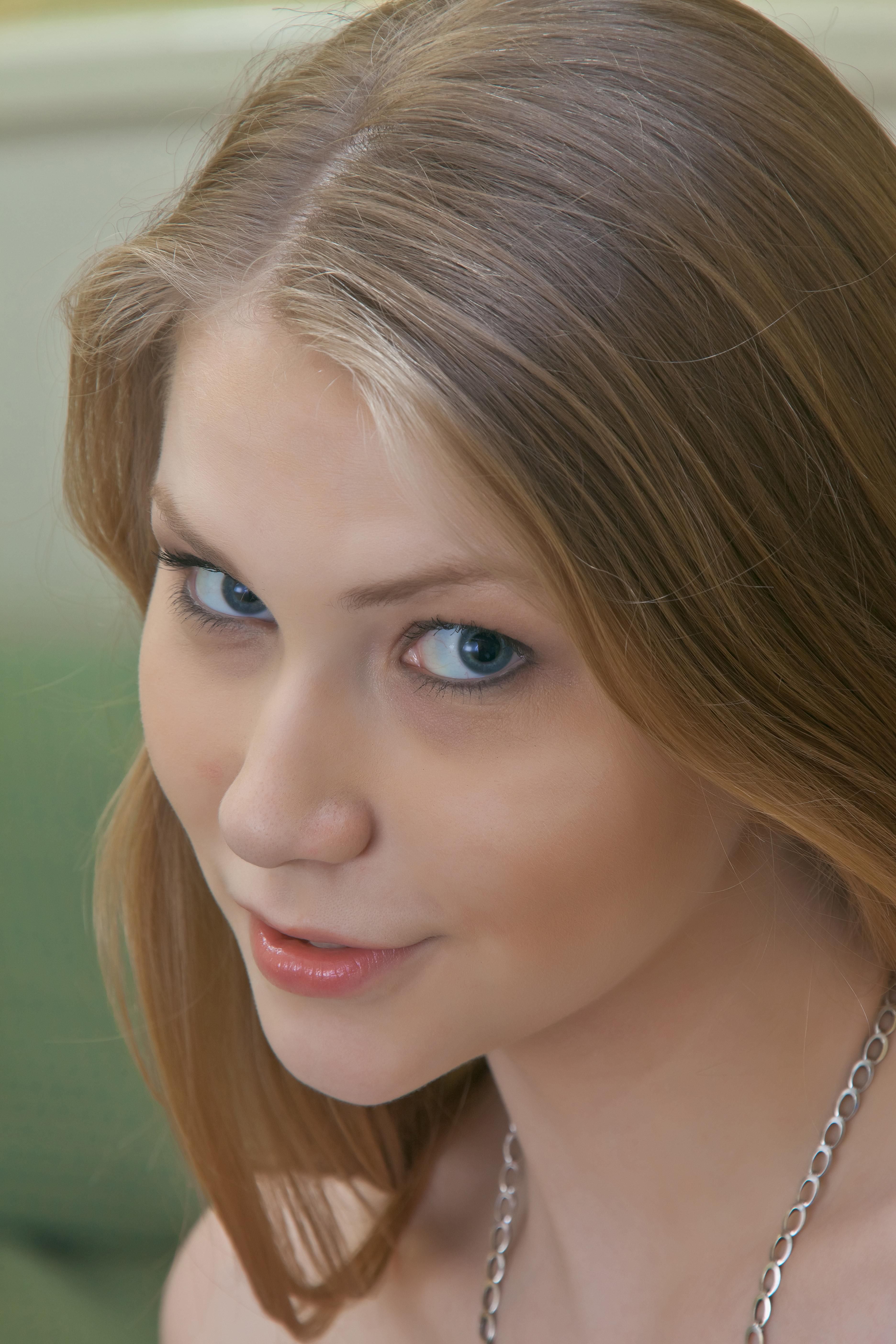 Cute Teens JESSIE My Perky Pussy