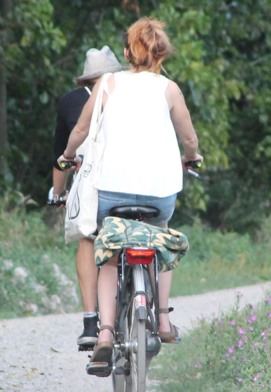 Candid Girls Teen Street Voyeur 