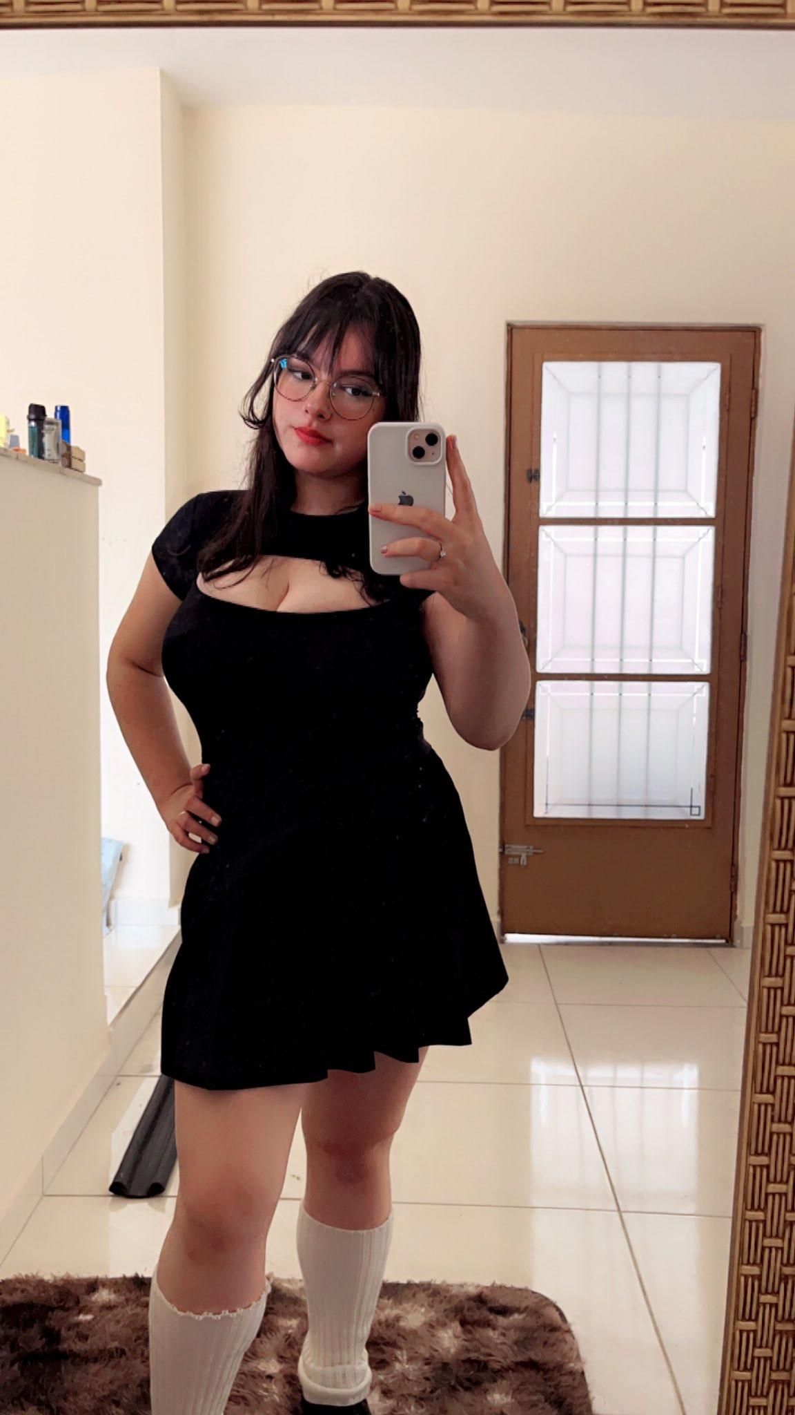 Madu enormes tetas belleza chica latina con gafas mezcladas