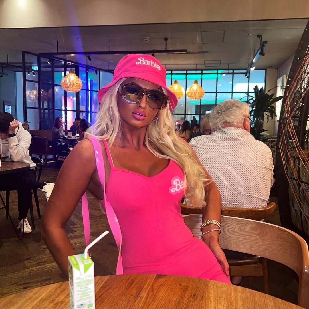 Bimbos chav bitches to stroke and drain our full balls so fast