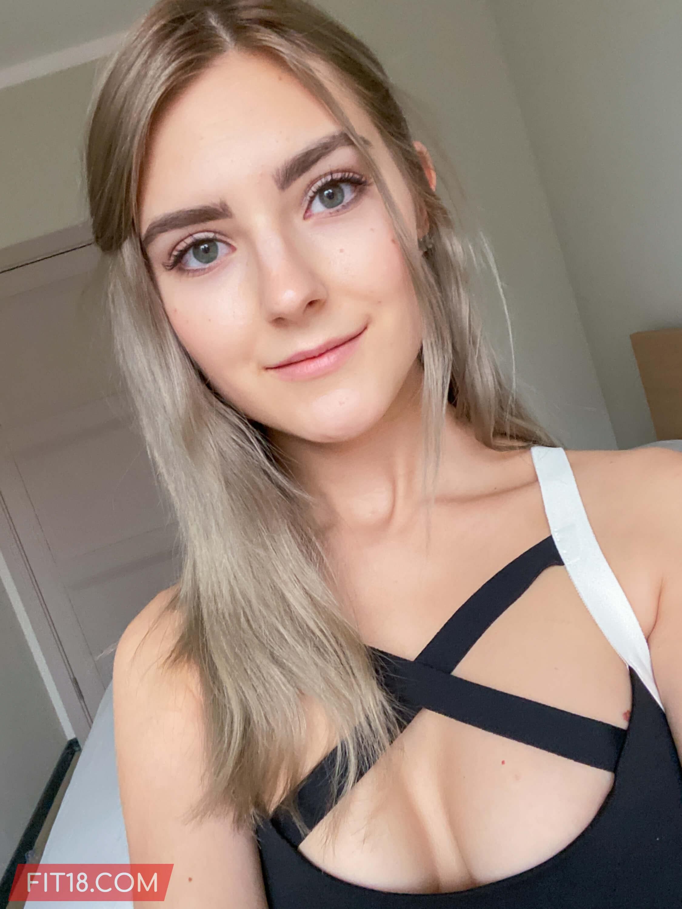 Sexy Slut Pornstar Model 