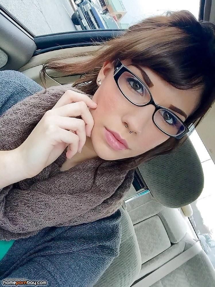 AMA Septum Pierced Beauty
