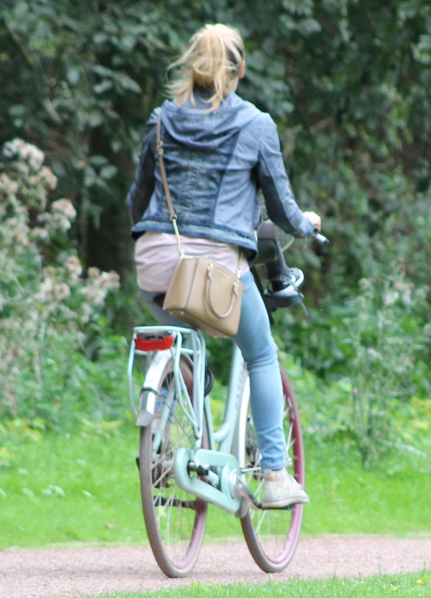 Candid Girls Teen Street Voyeur 