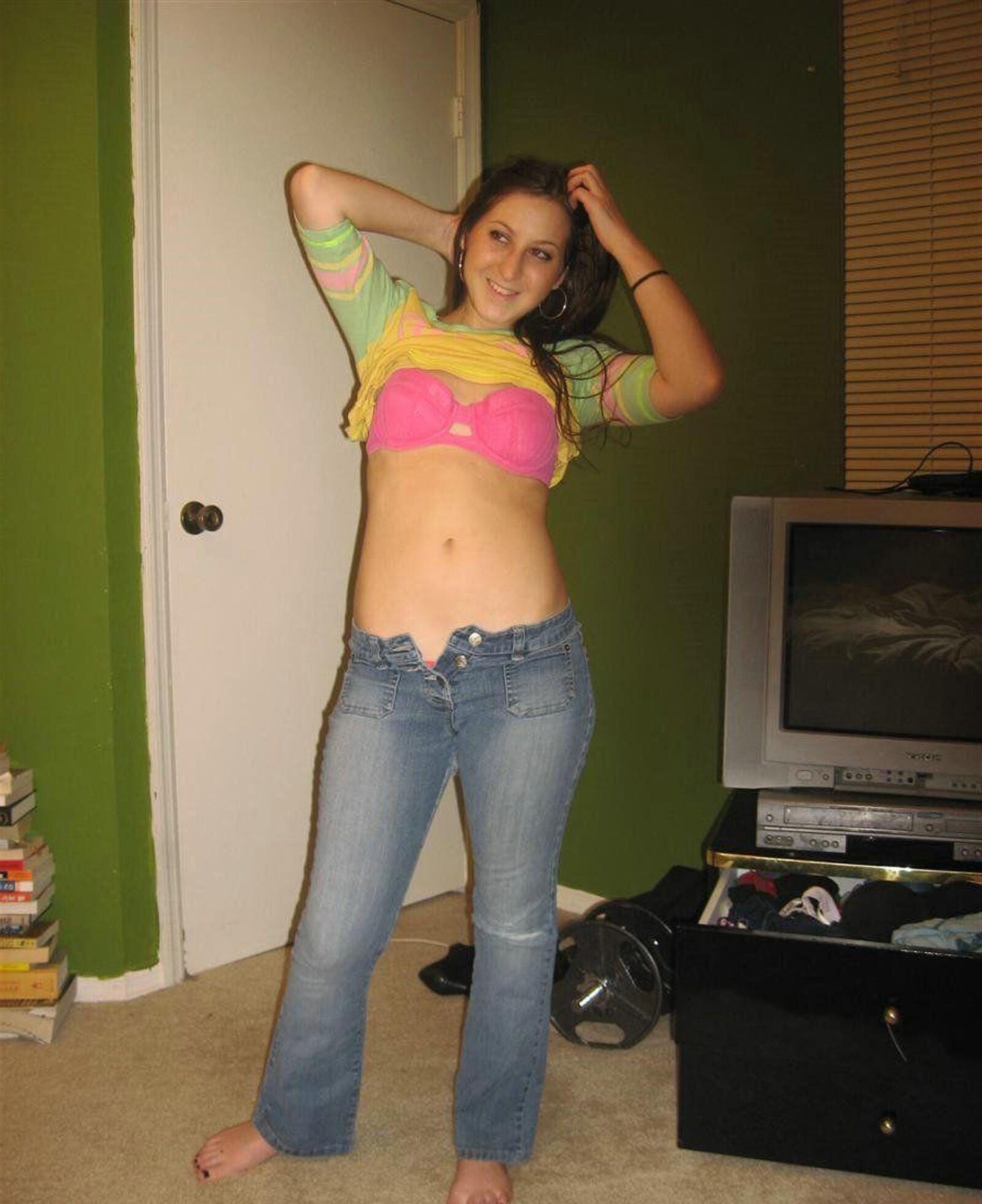 Your Girlfriend Is A Slut And Everyone Likes To See Her Naked 