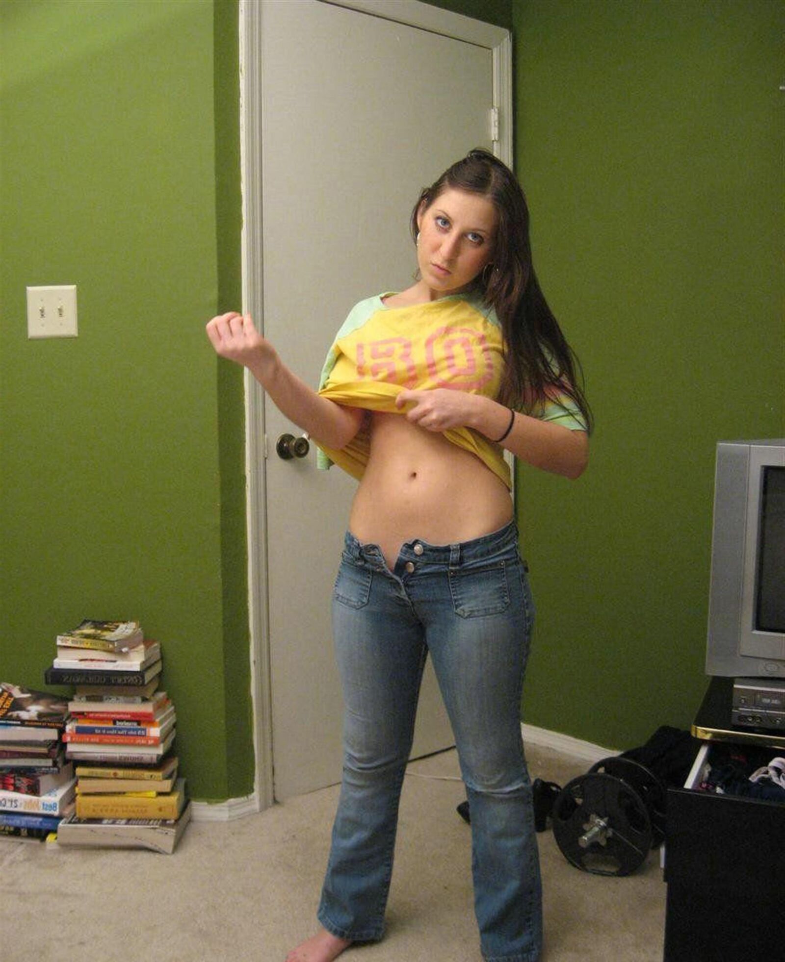 Your Girlfriend Is A Slut And Everyone Likes To See Her Naked 