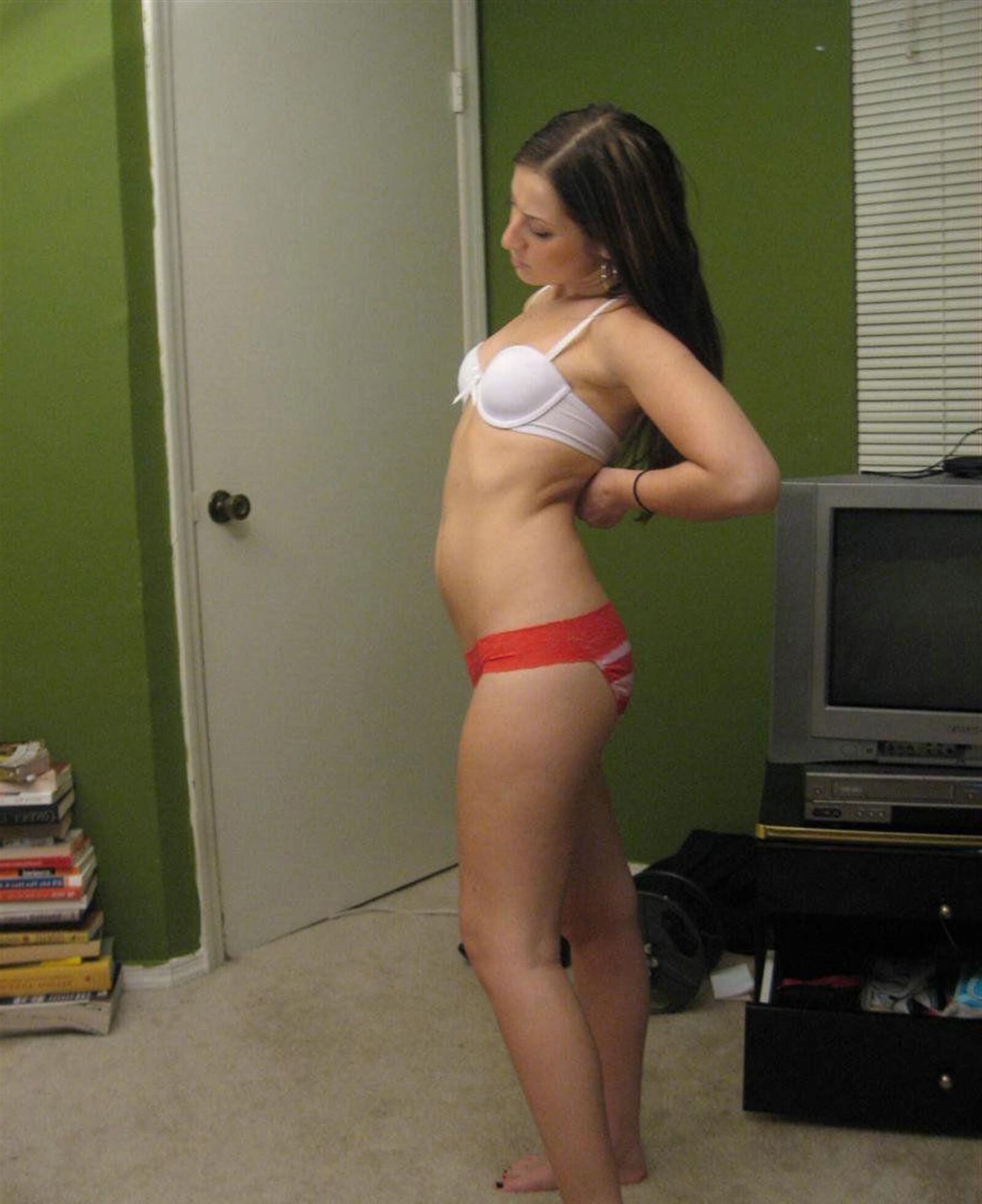 Your Girlfriend Is A Slut And Everyone Likes To See Her Naked 