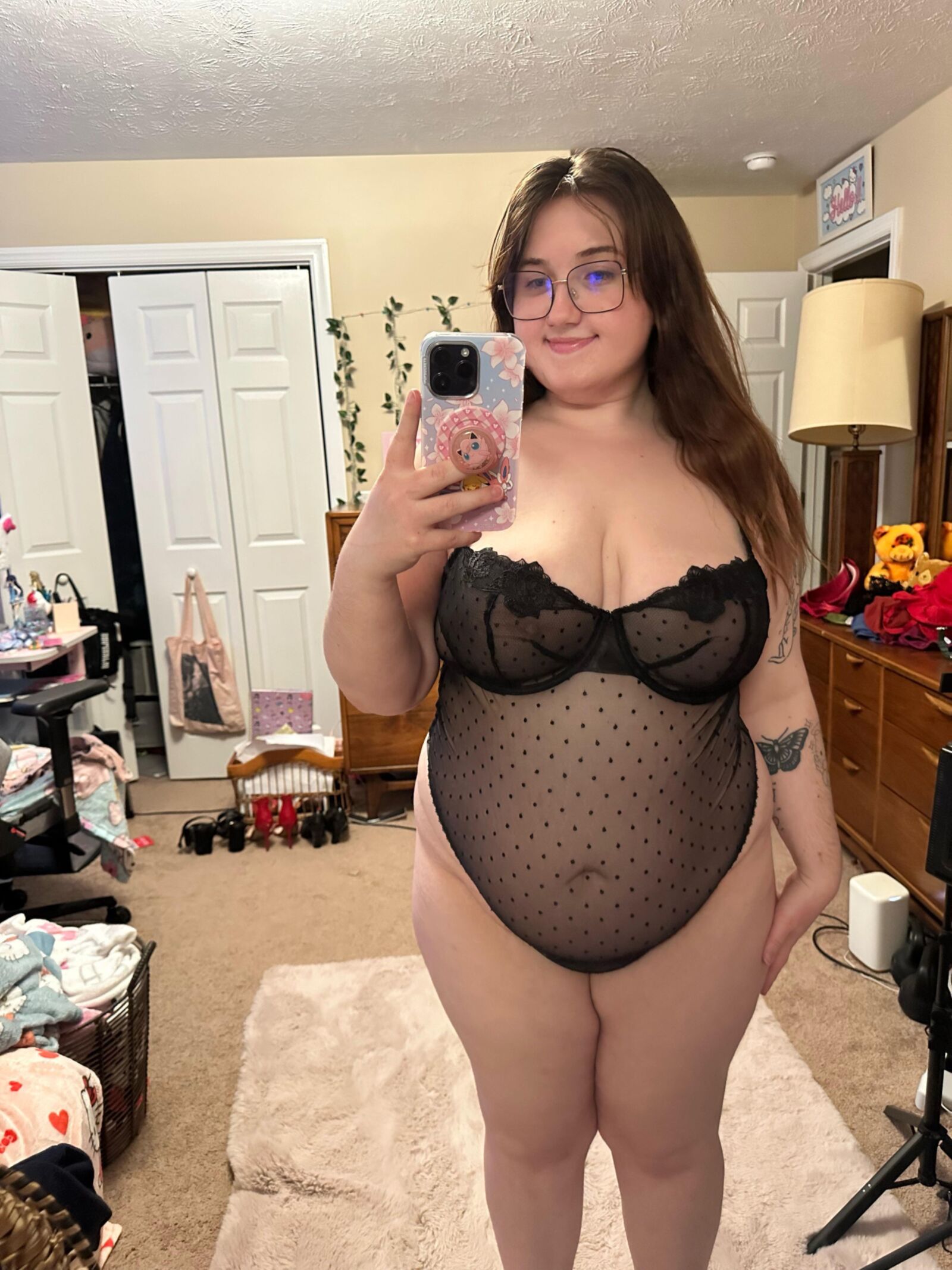 Cute Plump Nerd Faye