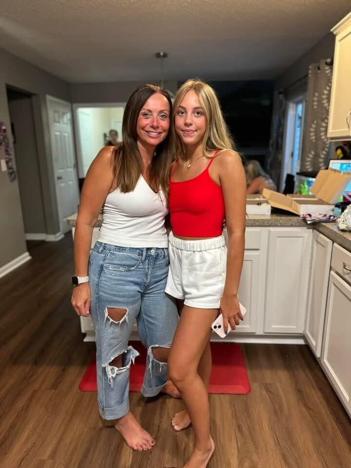 mother or daughter 