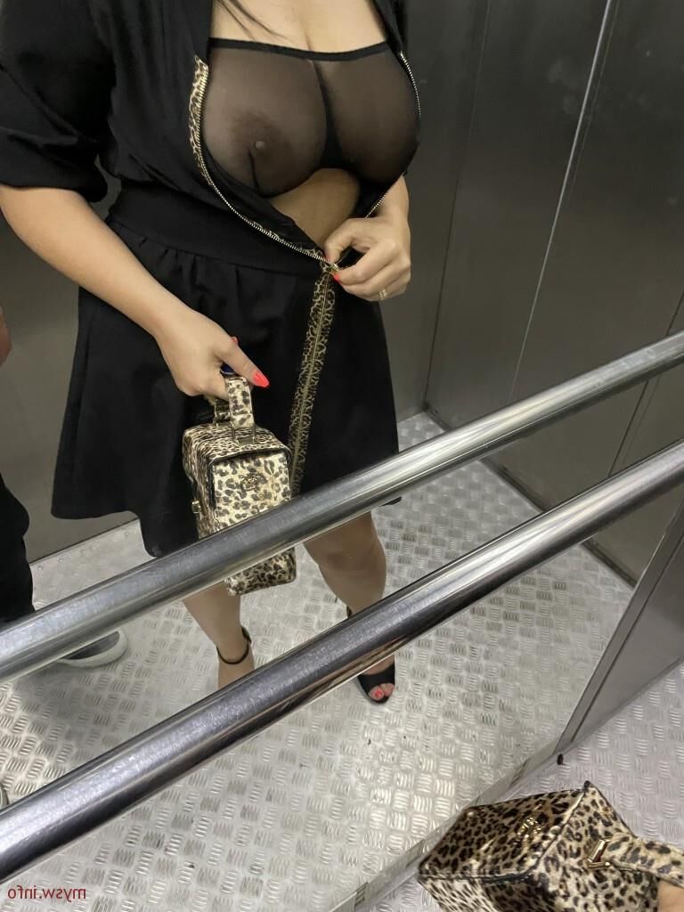...,,,..... DRUNK WOMEN .,,,,