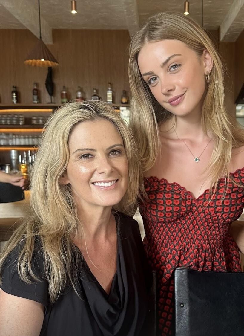 mother or daughter 