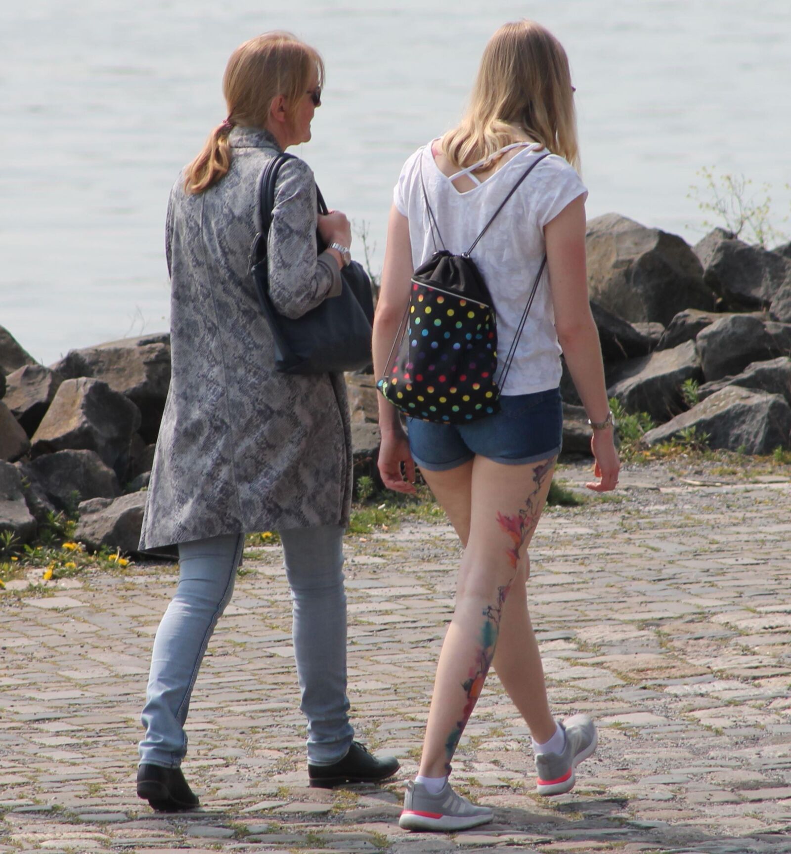 Chicas sinceras voyeur de chicas adolescentes