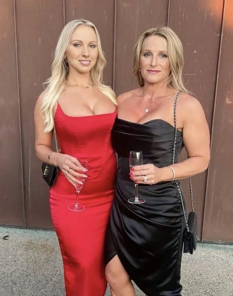mother or daughter 
