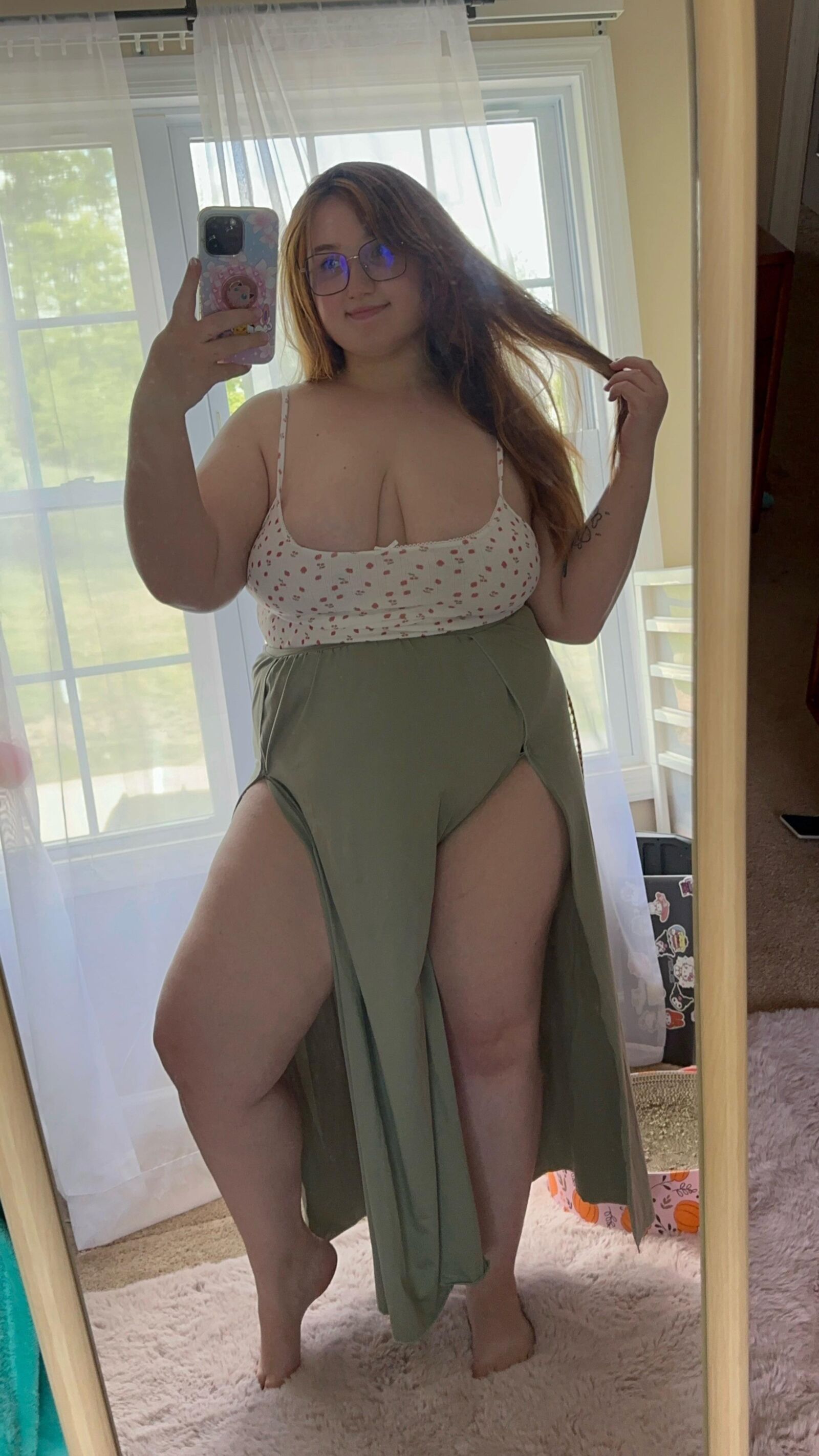 Cute Plump Nerd Faye