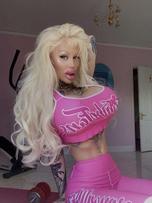 Bimbos chav bitches to stroke and drain our full balls so fast