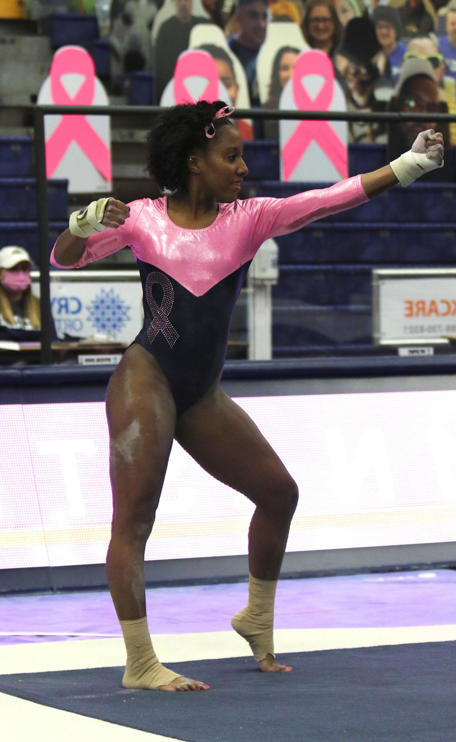 Parte de gimnastas universitarias muy calientes