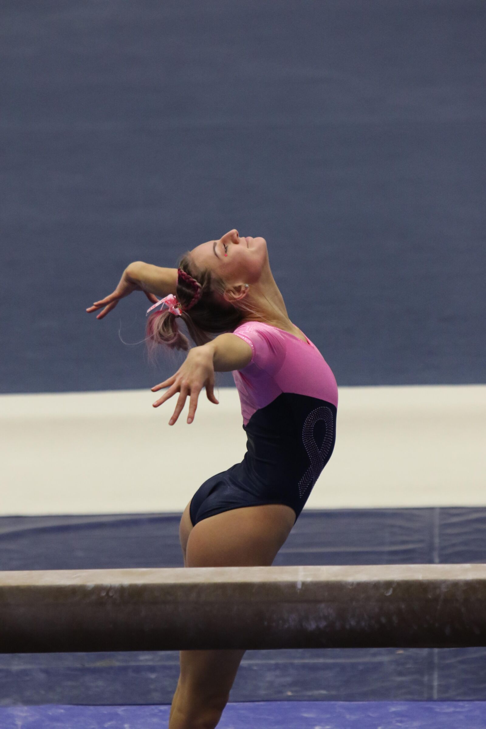 Parte de gimnastas universitarias muy calientes