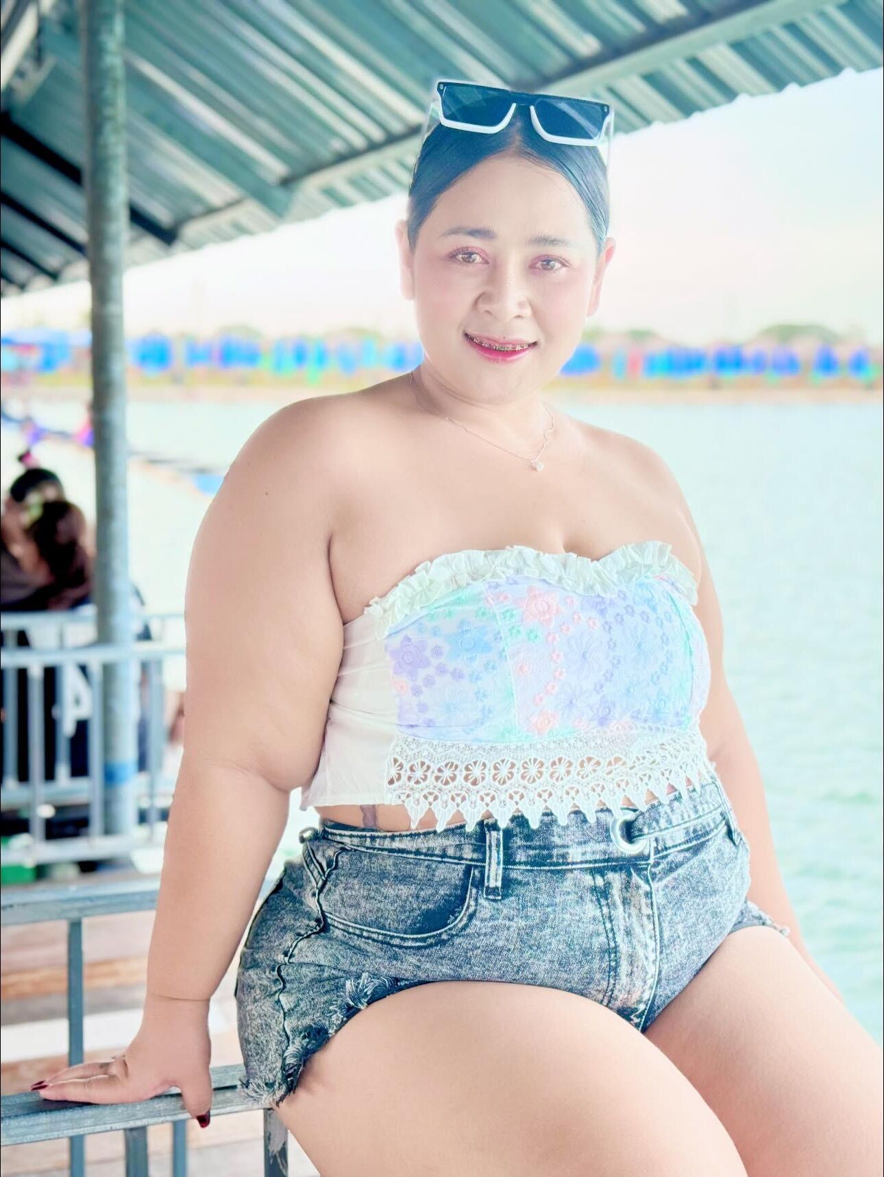 Niña gorda asiática