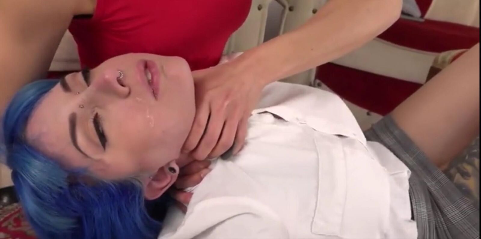 Strangled for her feet