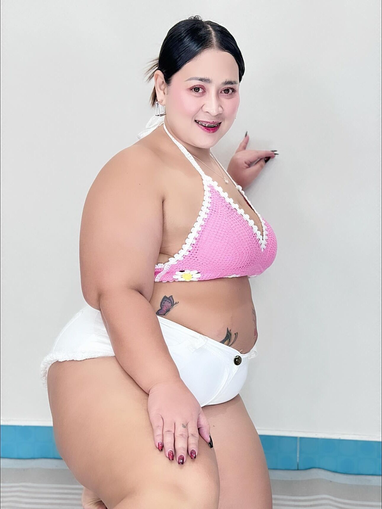 Niña gorda asiática