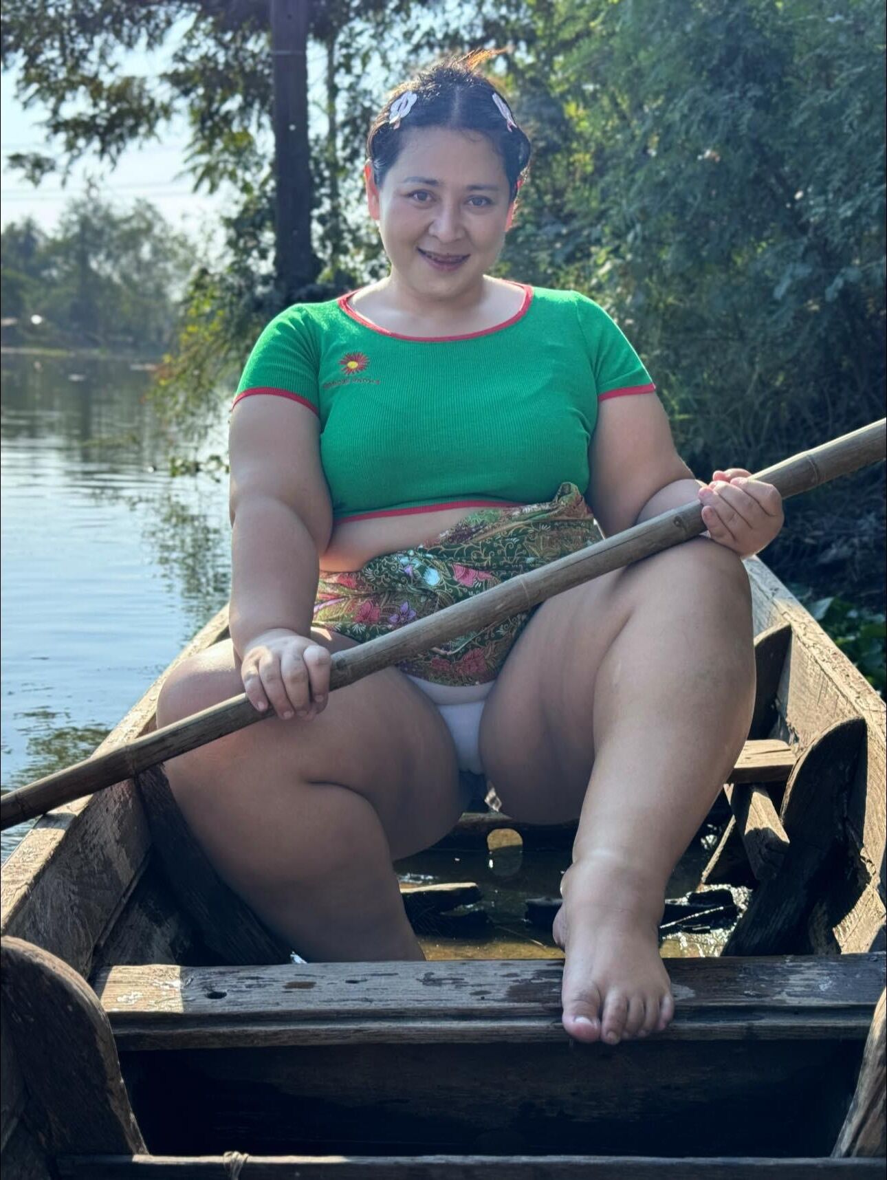 Niña gorda asiática