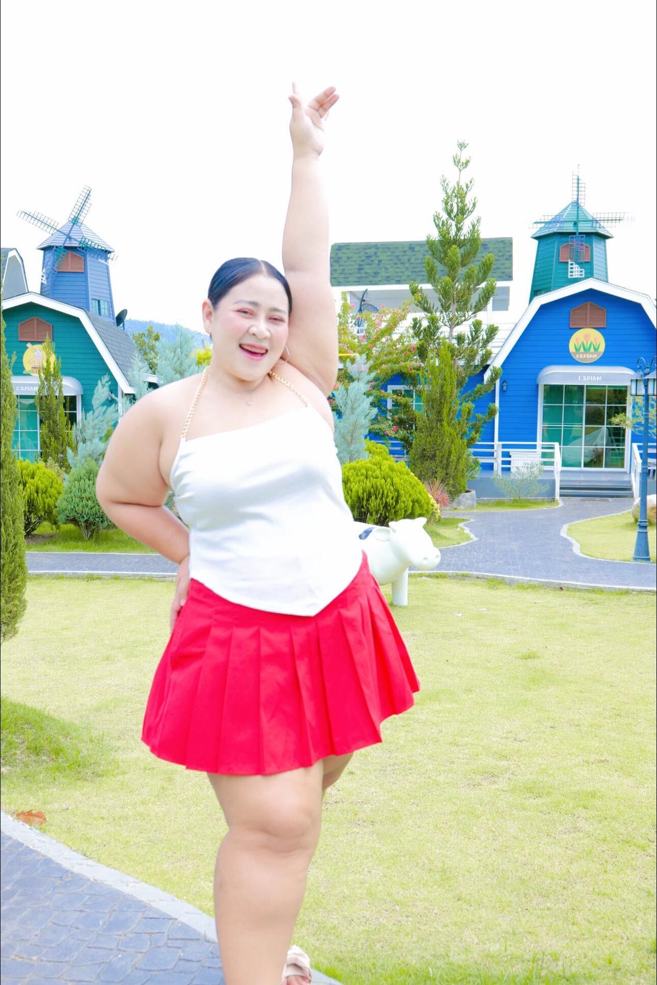 Niña gorda asiática