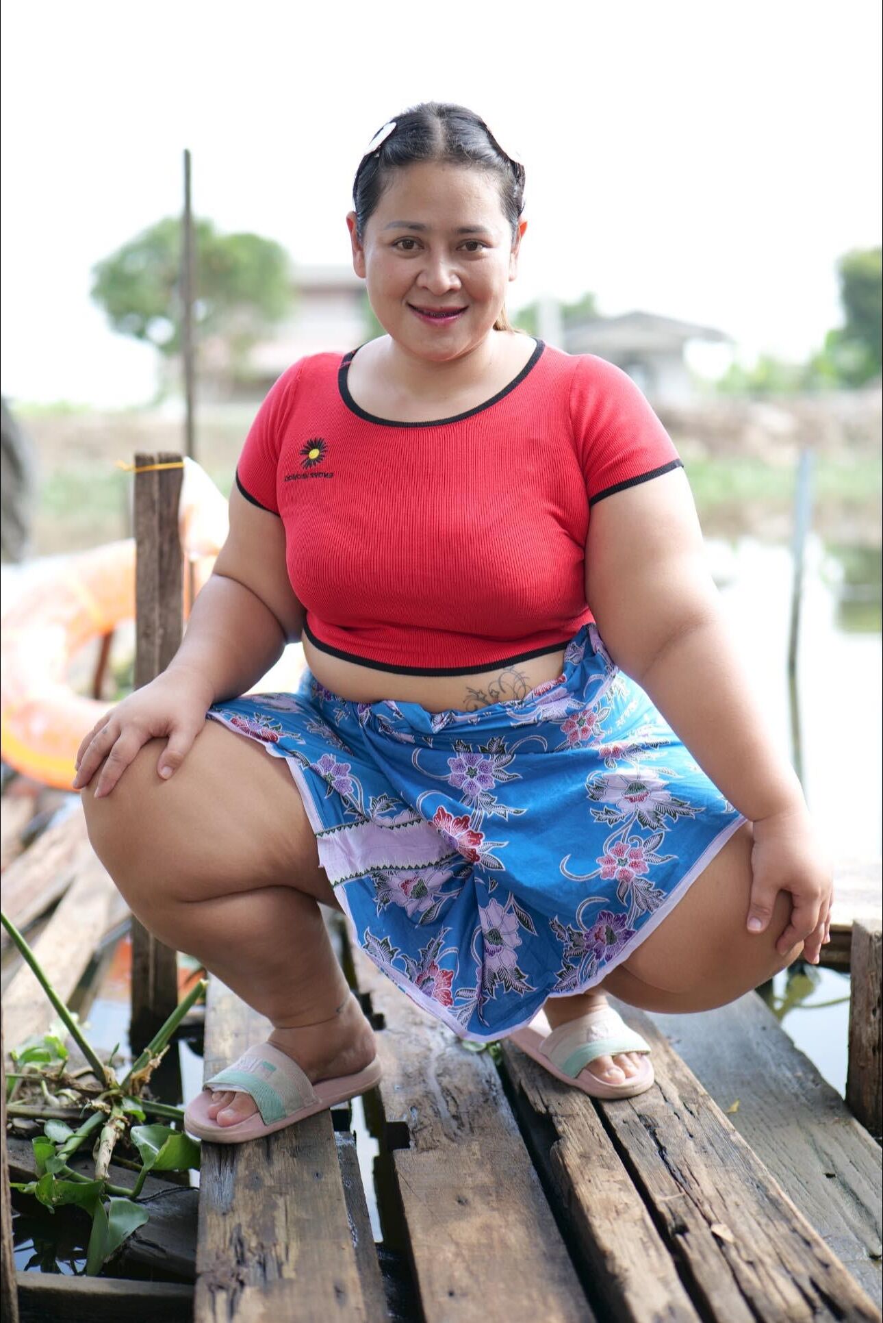 Niña gorda asiática