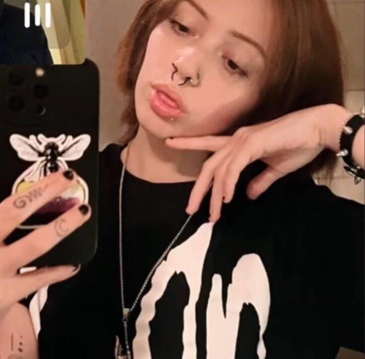 Vivianna yo Goth Webslut Exposed