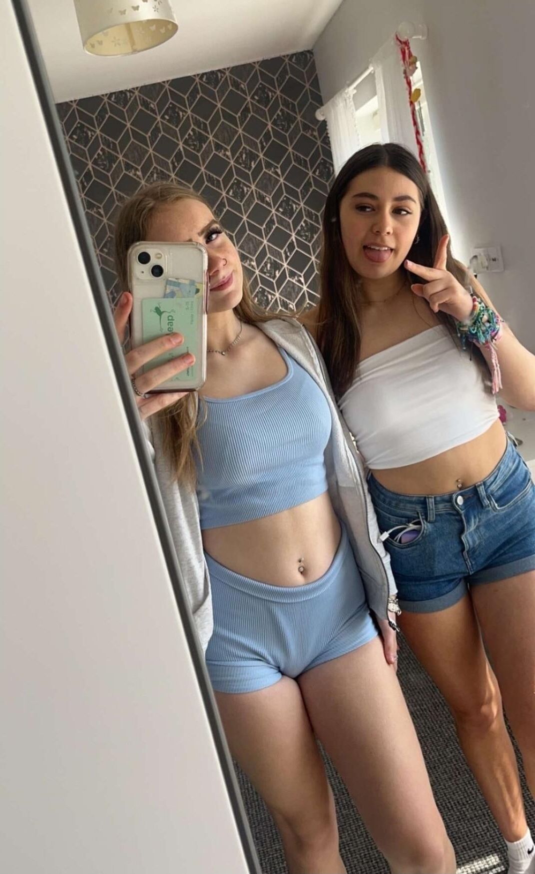 Adolescentes chavs drenarão suas nozes