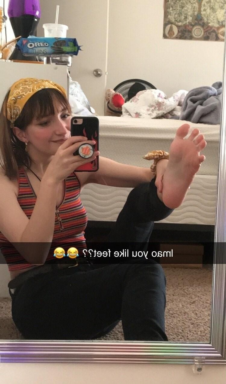 Ligmas cute feet