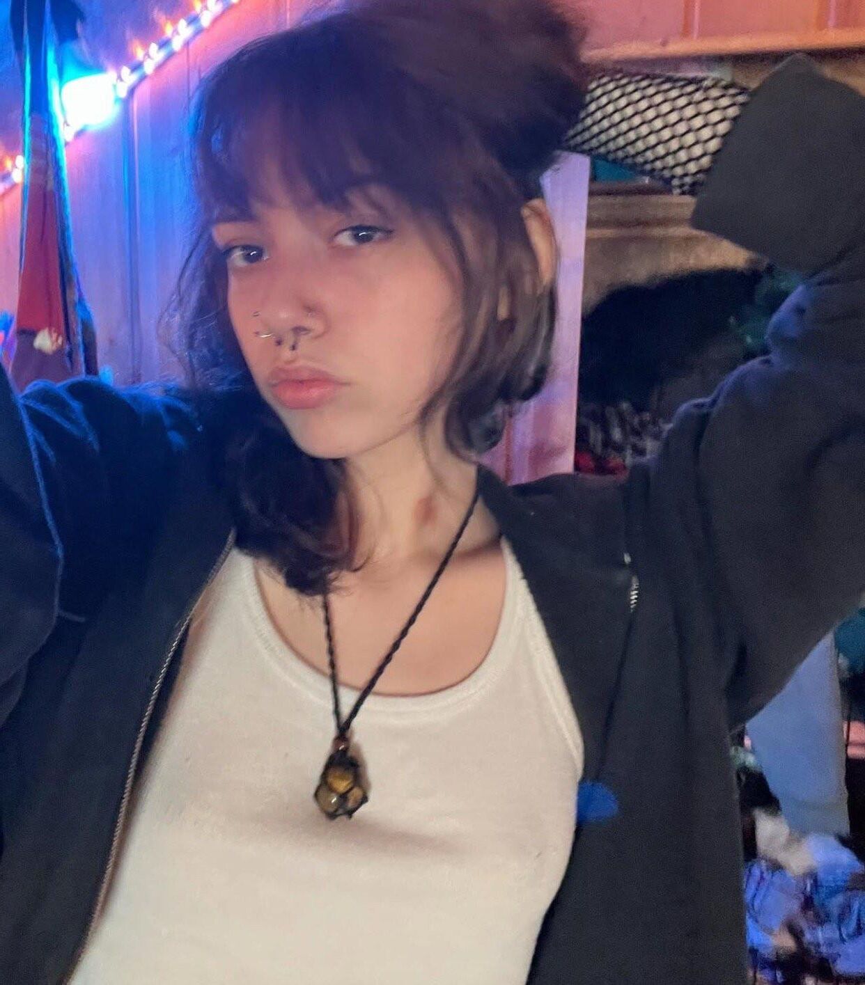 Vivianna yo Goth Webslut Exposed