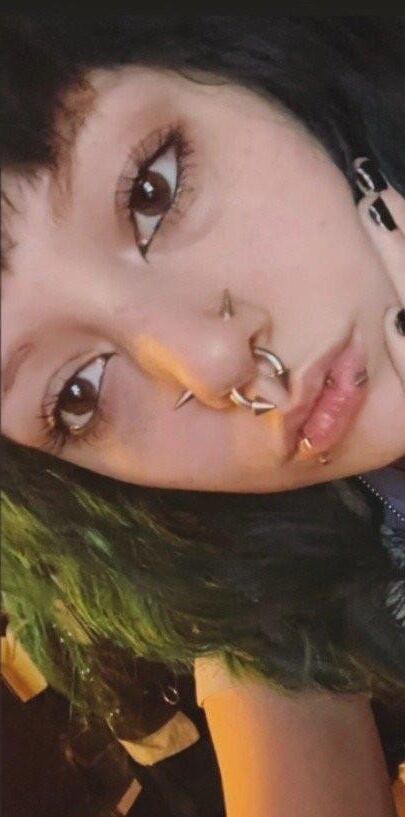 Vivianna yo Goth Webslut Exposed