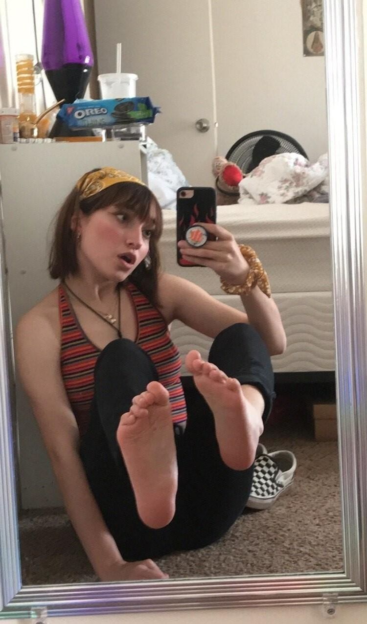 Ligmas cute feet