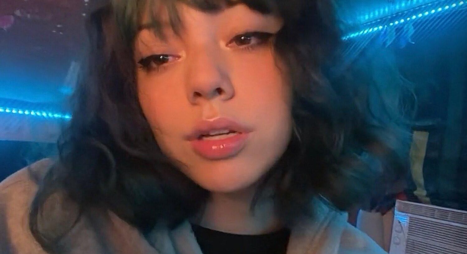 Vivianna yo Goth Webslut Exposed