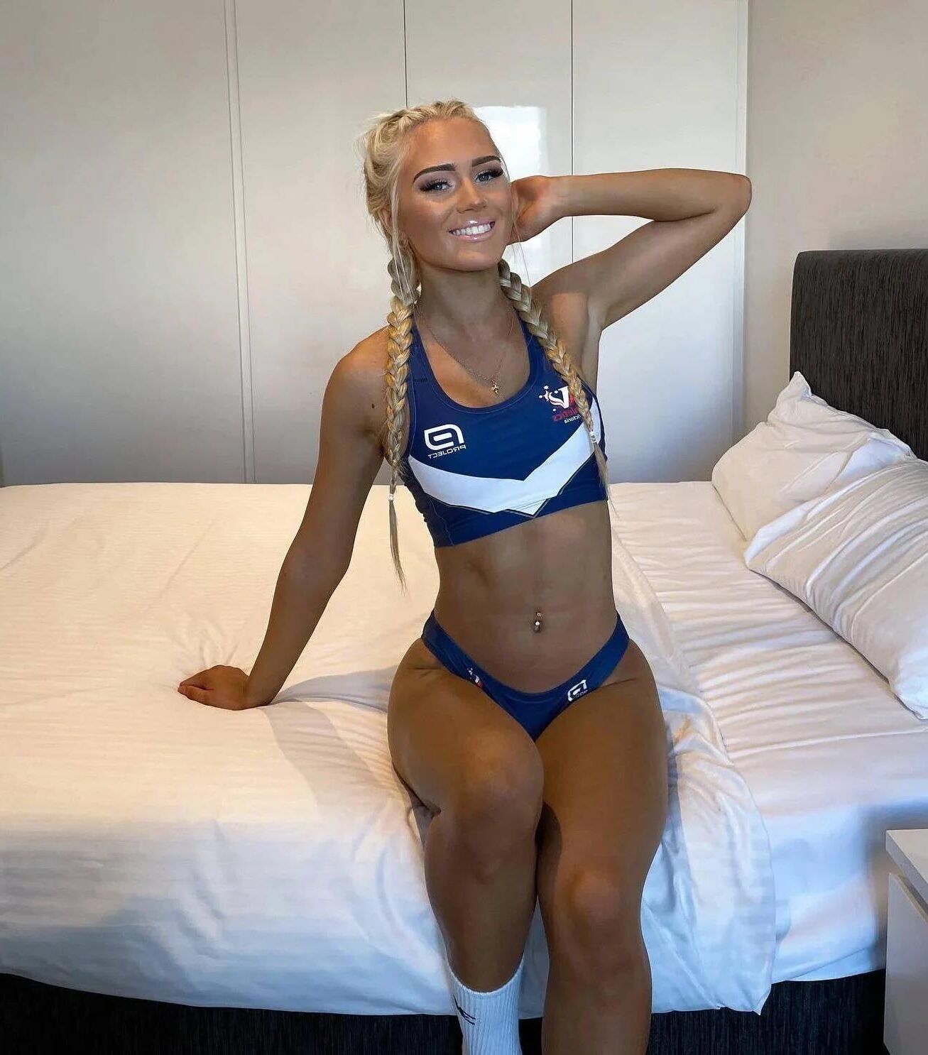 Porra e comente para meninas esportivas sexy