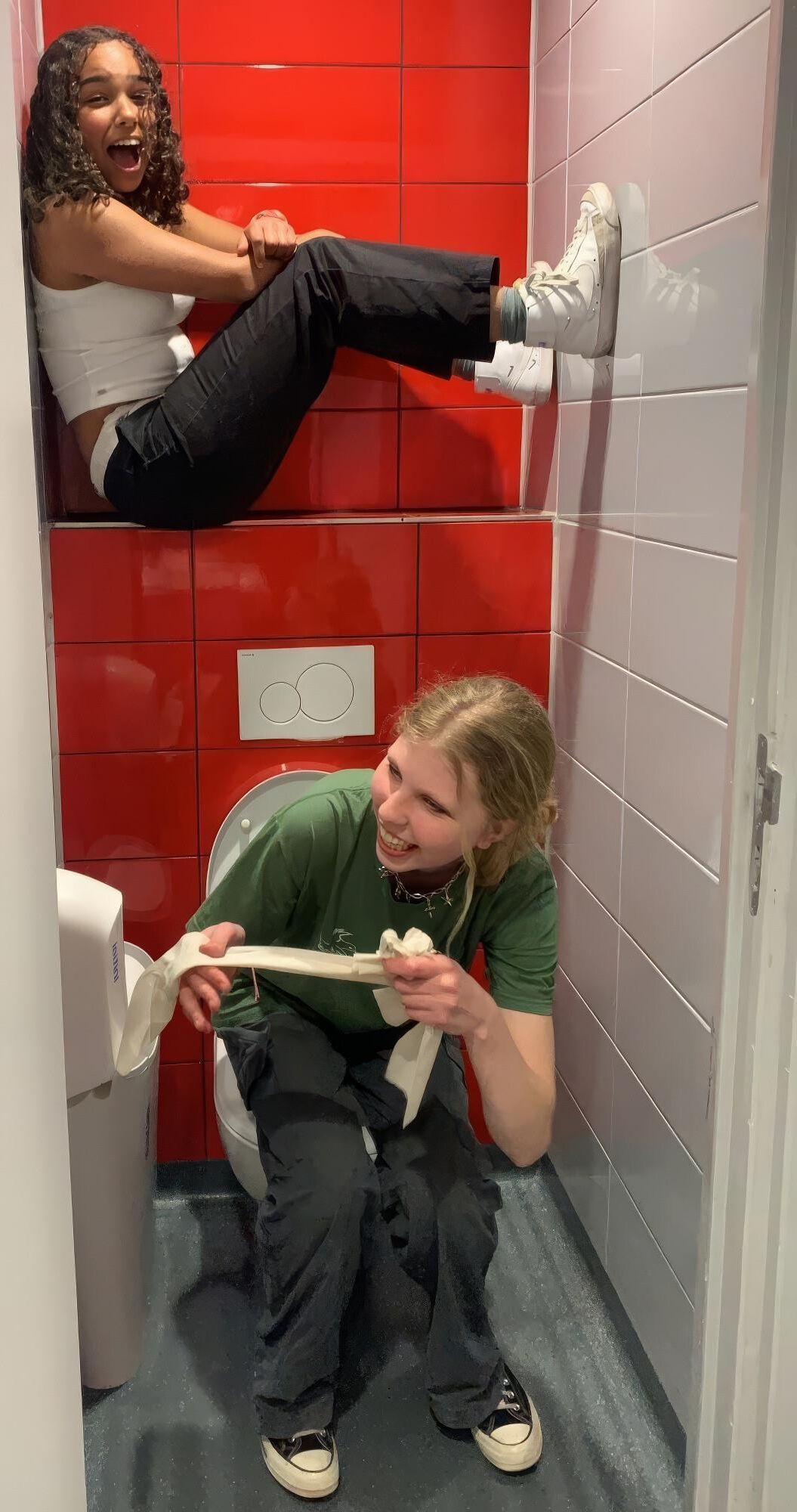 Toilet Bowl Girls 