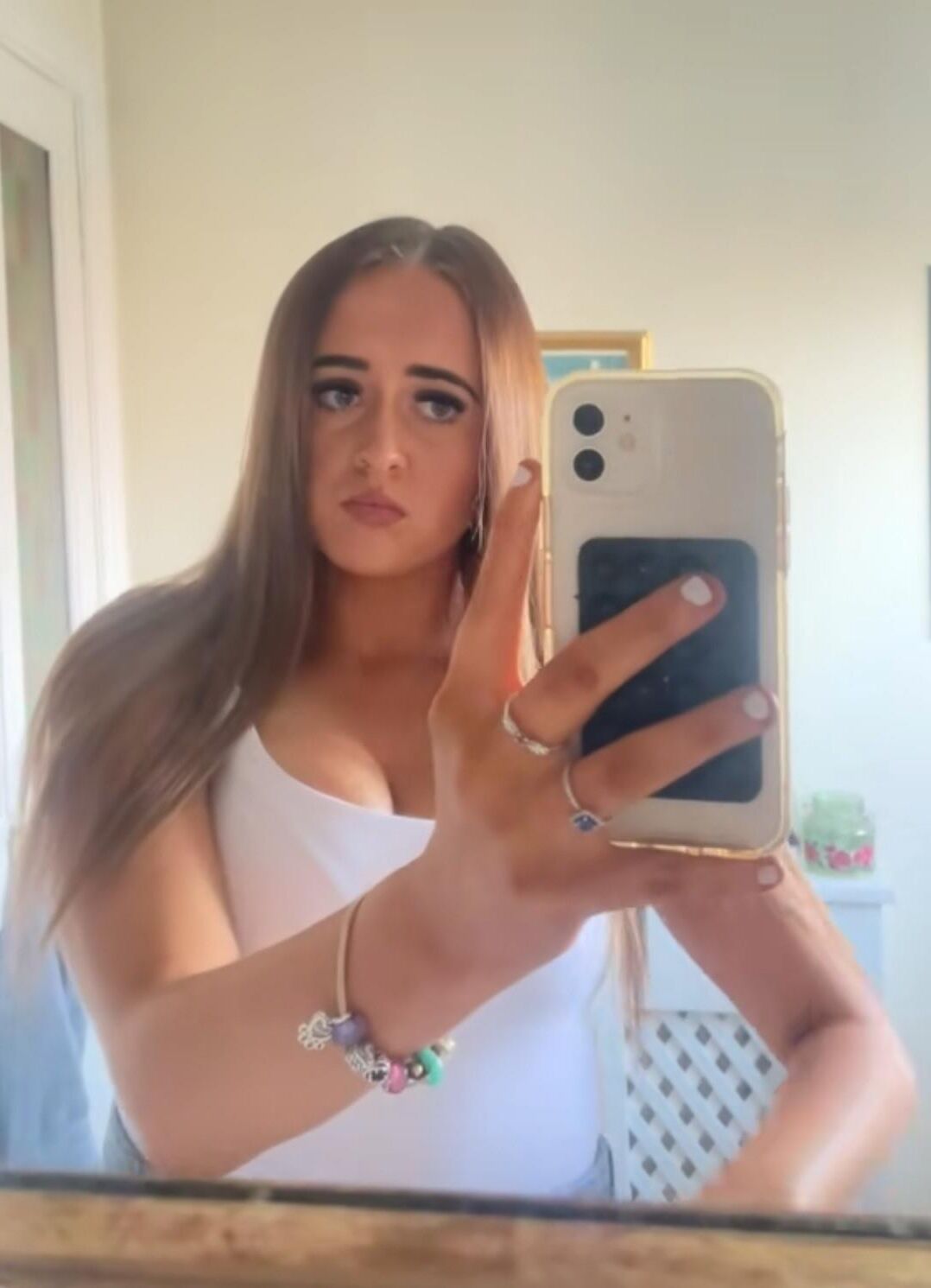 Use essas máquinas de foda adolescente aisling e shauna para gozar