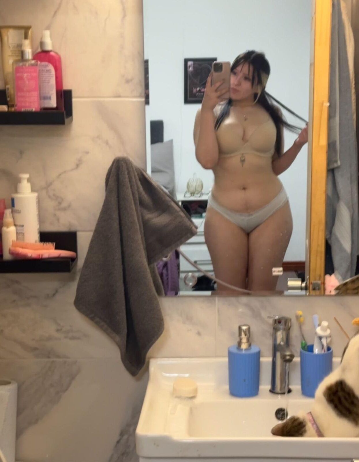 Suculenta bunda latina k webslut