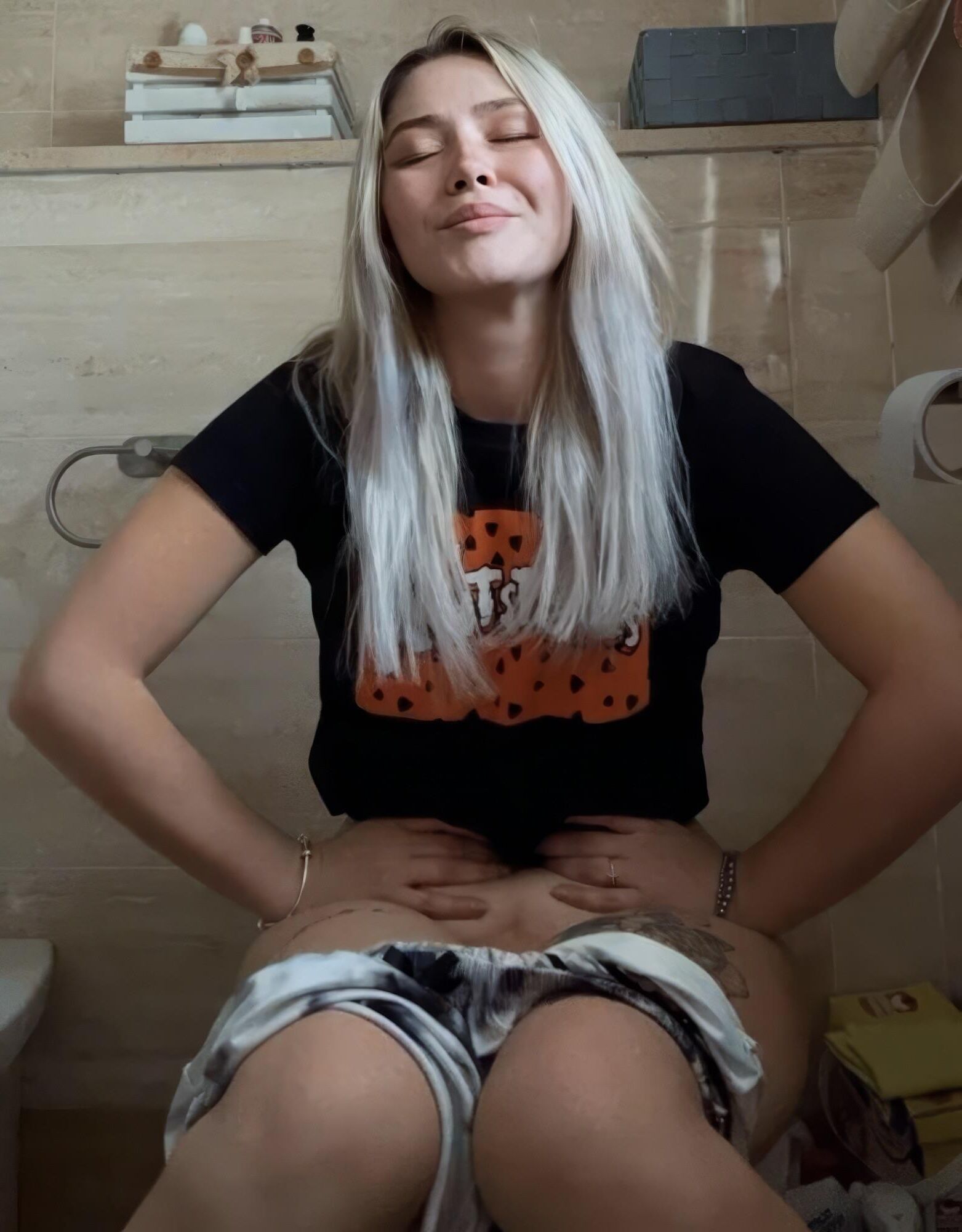 Toilet Bowl Girls 