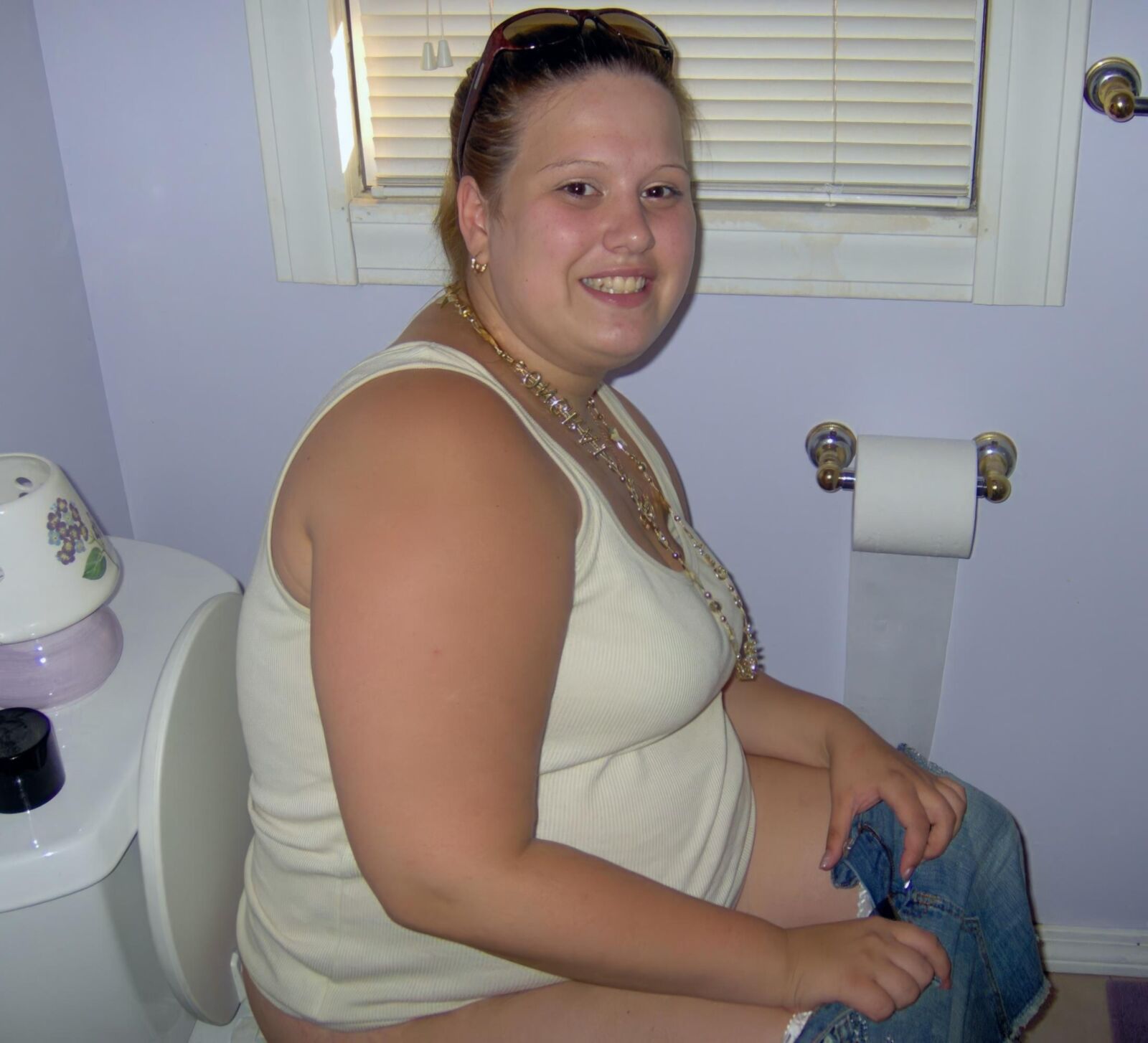 Toilet Bowl Girls 