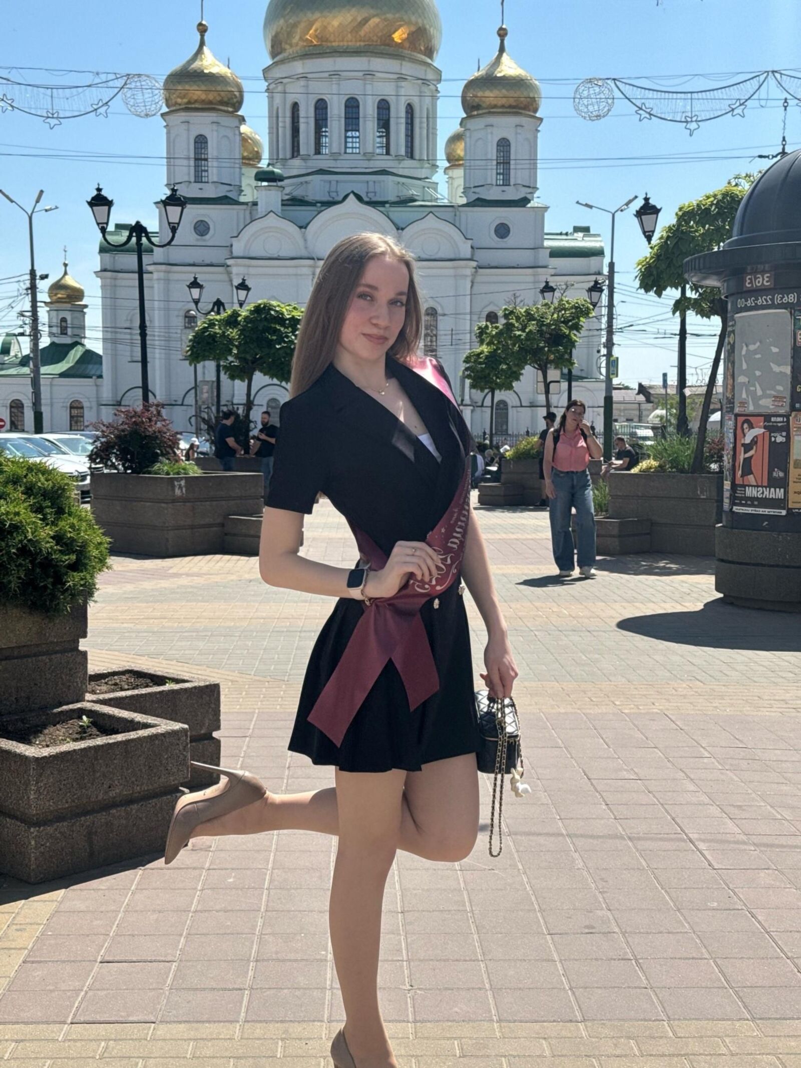 Не обнаженные подруги смешаны