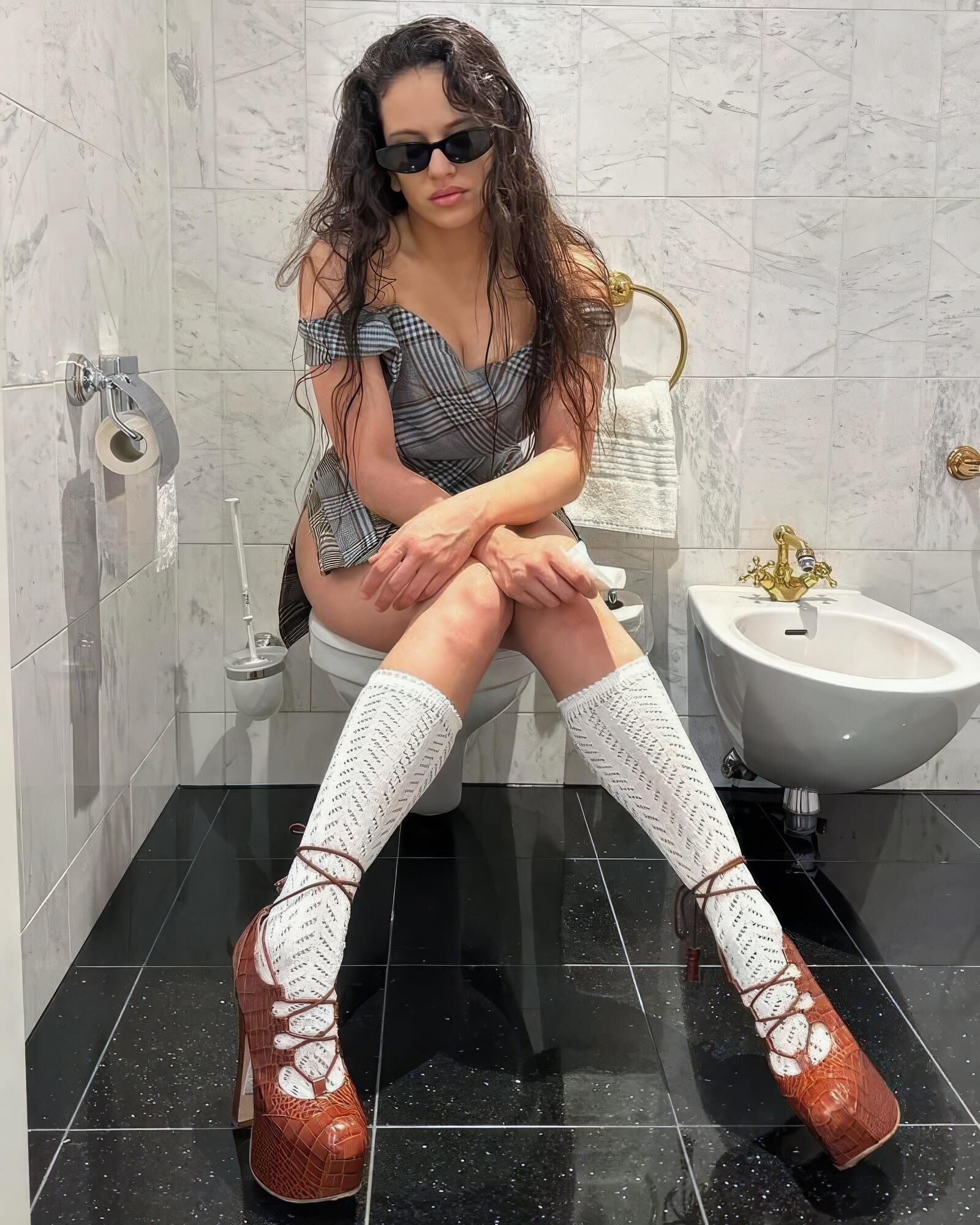 Toilet Bowl Girls 