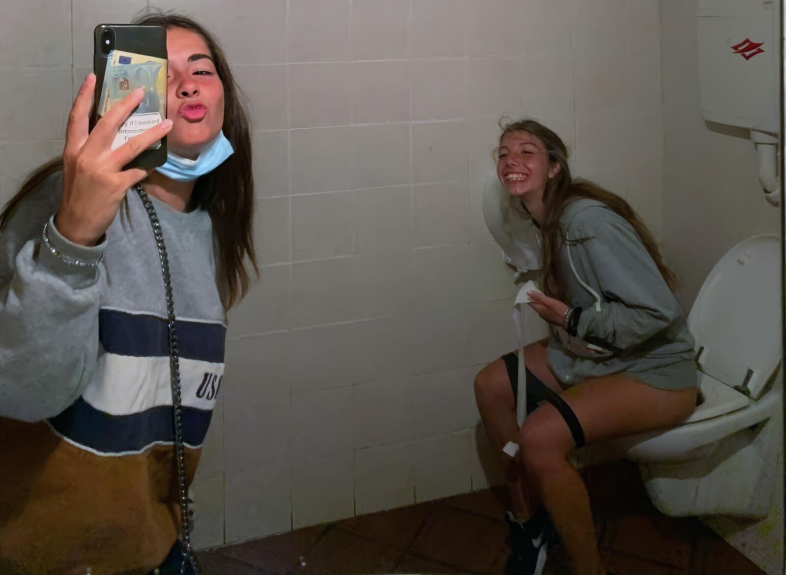 Toilet Bowl Girls 